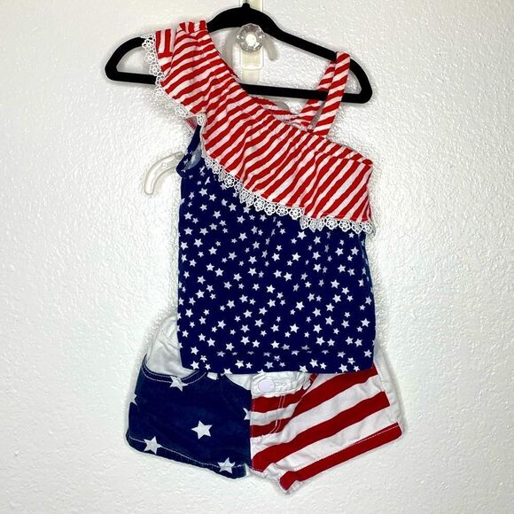 Fourth Of July Outfit Bundle USA Stars & Stripes Shorts and Tank Top 2/4T - Picture 1 of 8